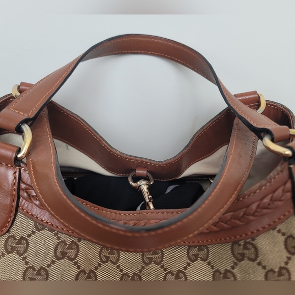 Gucci Beige and Brown Logo Shoulder Bag - Picture 5 of 17